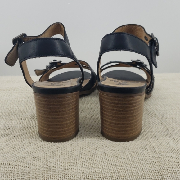 Tara M. Iris Sandals - Picture 4 of 6